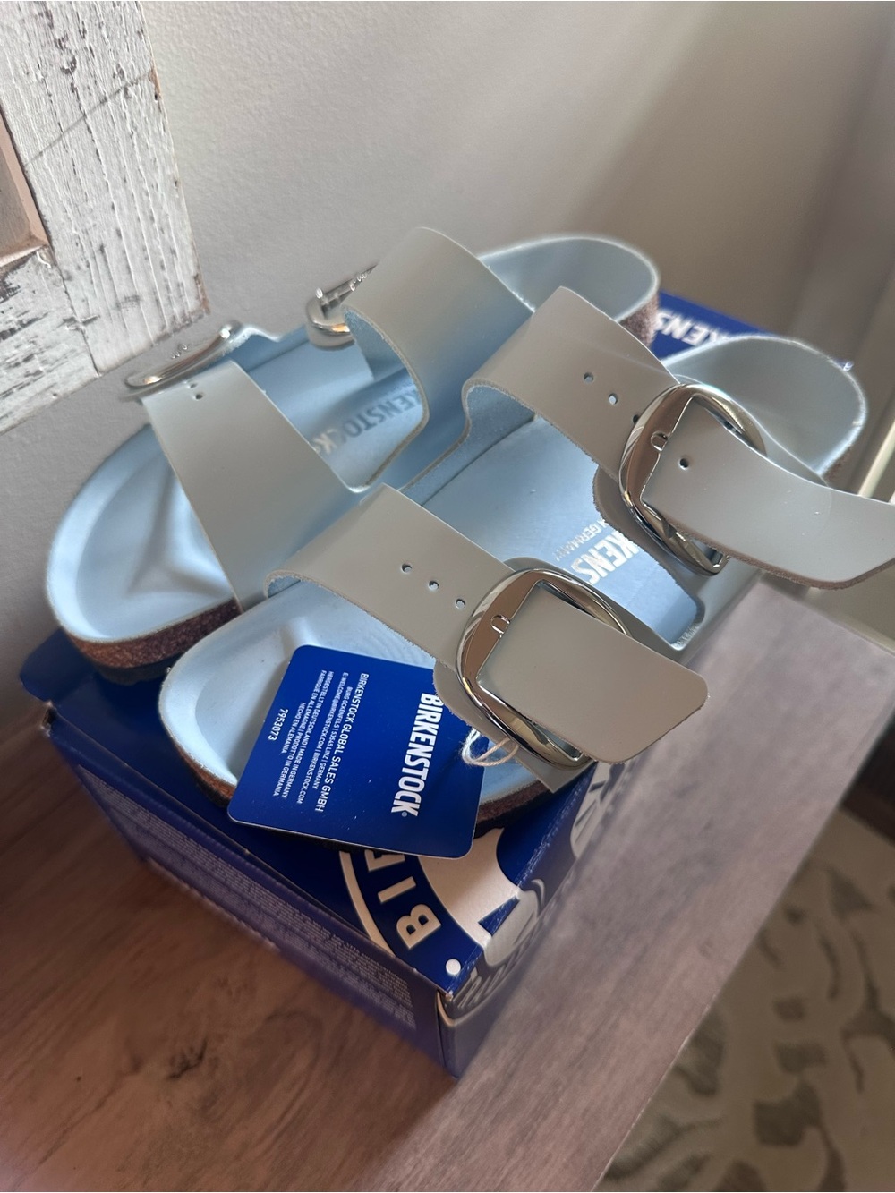 Birkenstock Arizona Big Buckle High Shine Baby Blue Patent Sandals Women 7N - Picture 10 of 11